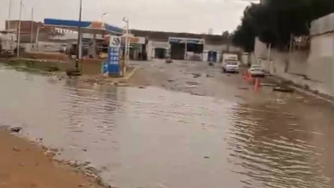 أمطار رعدية وعواصف تضرب محافظة مطروح وتؤدي لانخفاض ملحوظ في درجات الحرارة